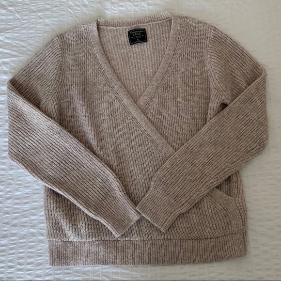 Abercrombie & Fitch Sweaters - Abercrombie & Fitch Wrap Sweater